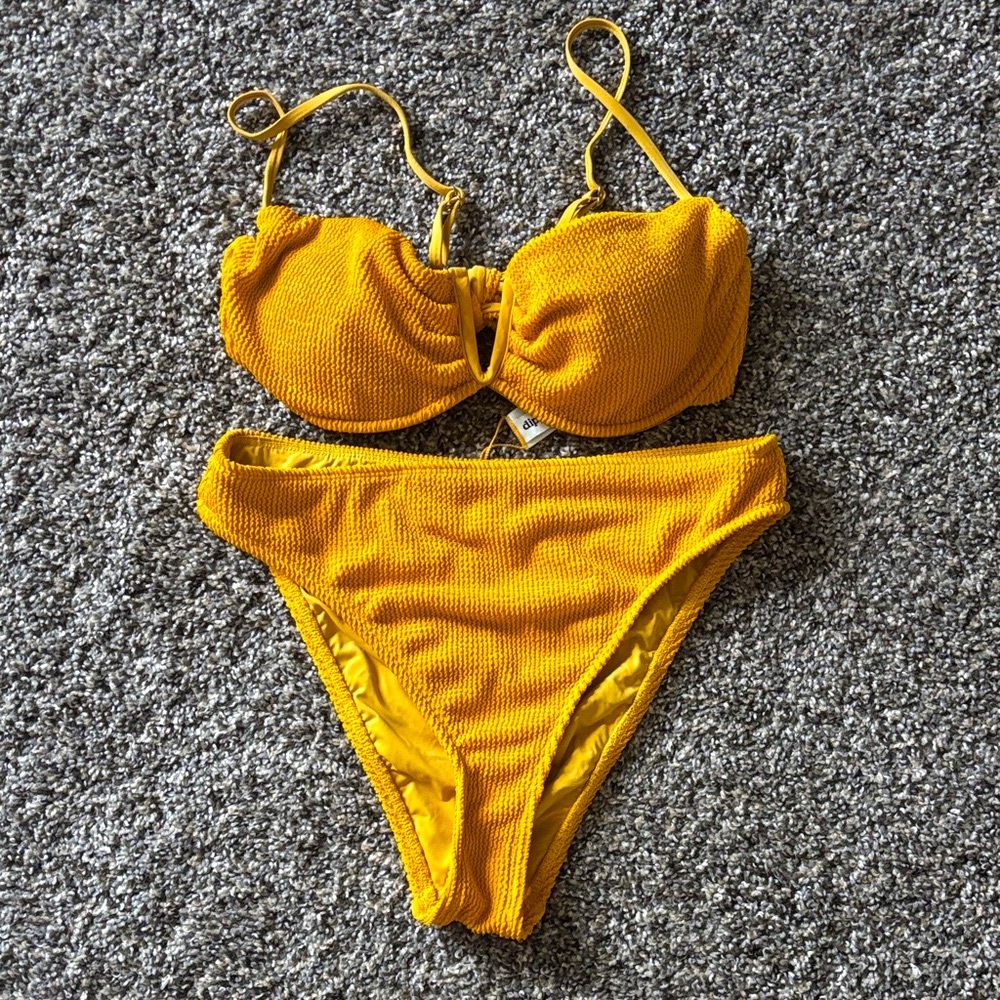Dippin’ Daisys Golden Textured Bikini